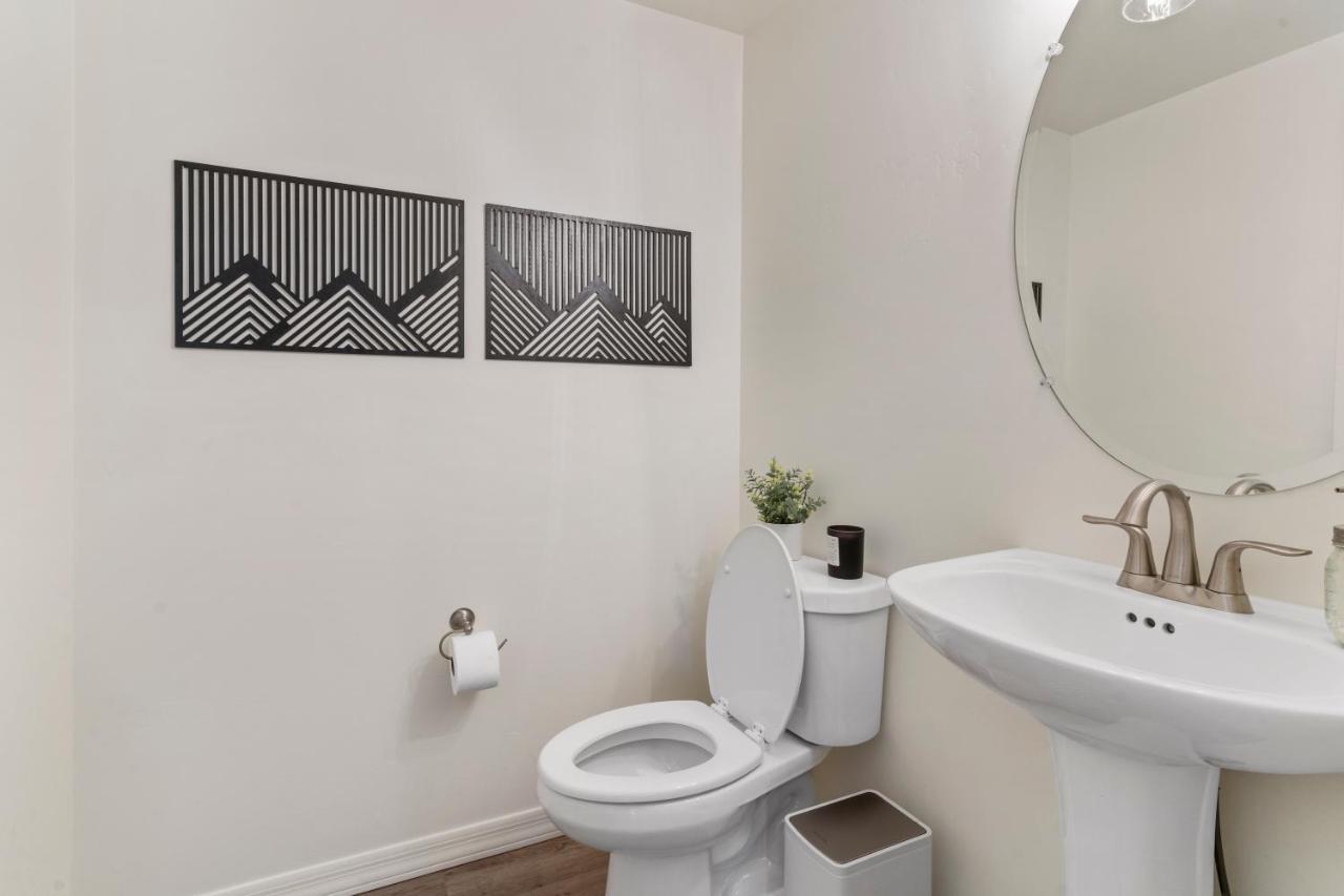 Flg Retreat - Modern Home With Mountain Views Flagstaff Esterno foto